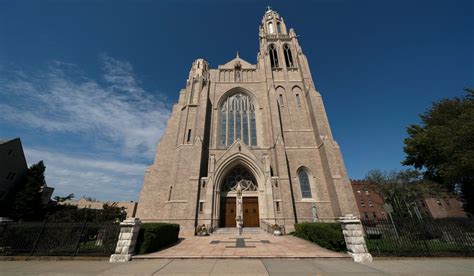 Rockville Centre, New York, diocese files for bankruptcy amid sex abuse ...