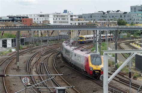 IMGP2743 | A Virgin Trains class 221 "Super Voyager" DEMU sp… | Flickr