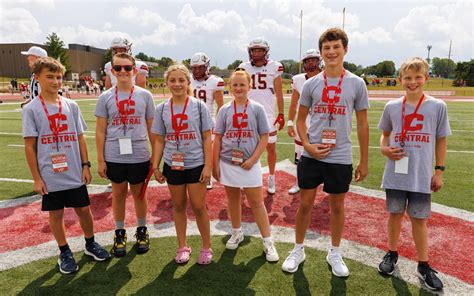 Central’s Kid Captains Recognized at Football Game – Central College News