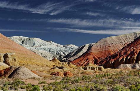 Altyn Emel national park | Caravanistan