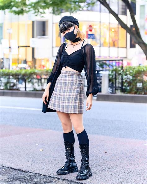 Tokyo Fashion: 20-year-old Japanese student and dancer Shion (@tic_tic____) on the street in Ha ...