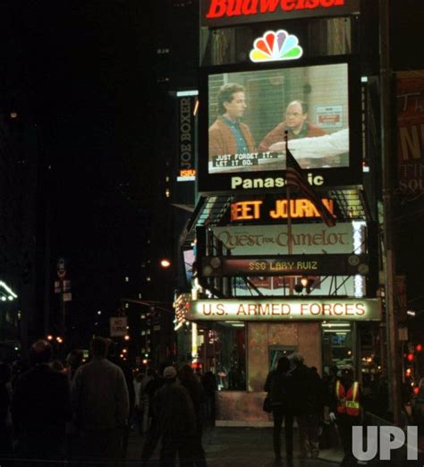 Photo: seinfeld final episode show in times square - - UPI.com