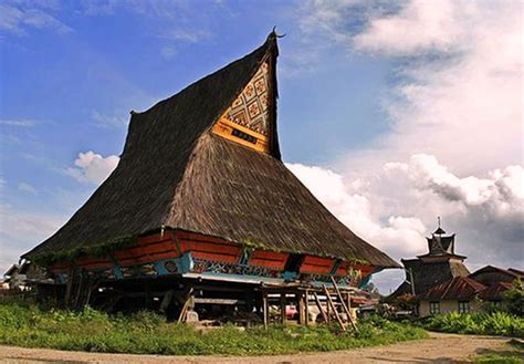 Inilah 10 Rumah Adat Sumatera Utara dari Berbagai Suku - Pariwisata Sumut