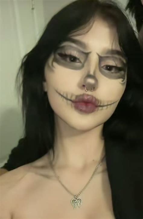 Skeleton Face Makeup, Skeleton Makeup Tutorial, Halloween Skeleton ...