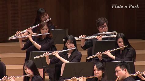 [Flute n Park] J. Pachelbel 'Canon' Aulos Flute Orchestra - YouTube