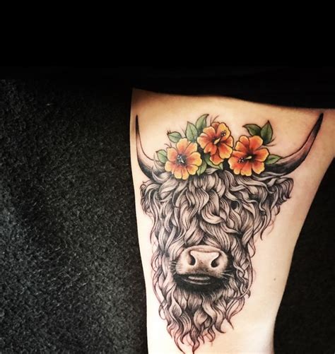 Highland Cow Tattoo // Flower Crown 🐮🌸 | Bull tattoos, Cow skull ...