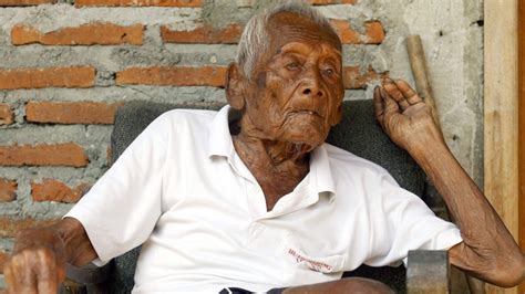 'Oldest human' dies in Indonesia 'aged 146' - BBC News