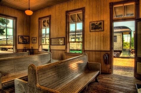 www.betterphoto.com - online photography courses | Train decor, Train ...