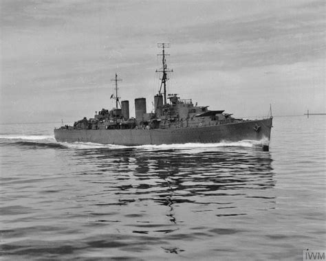 HMS Manxman (M70) a Abdiel-class minelayer underway at speed, 7th July ...