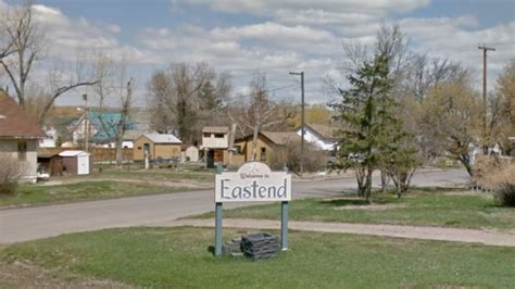 Eastend, Saskatchewan: A song of culture and karaoke | CBC News