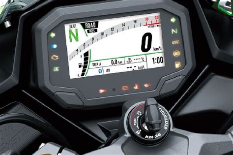 Kawasaki Ninja ZX-25R vs Kawasaki Ninja ZX-25RR - Which is Better?