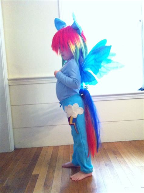 Rainbow Dash | Rainbow dash halloween costume, Rainbow dash diy costume, Halloween costumes for ...