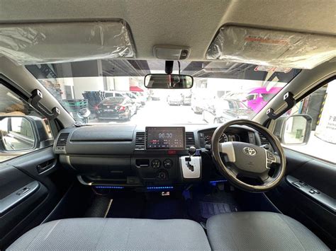 Toyota Hiace Standard Roof Petrol 2.0 DX Glass Door Van (A), Cars, Used ...