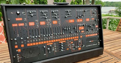 ARP 2600 | Synthesizer music, Electronic music, Bombass