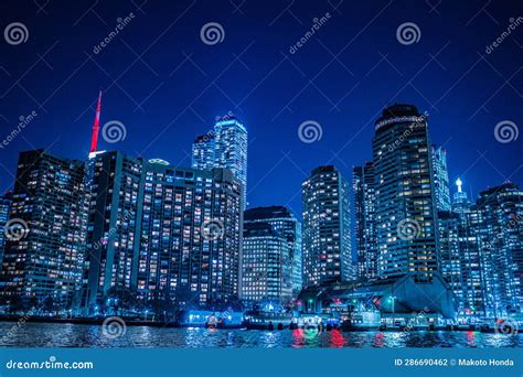 Toronto Night View (Canada) Stock Photo - Image of states, lake: 286690462