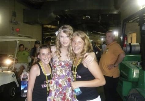 Taylor Lautner's Wife Shares Throwback Photo Meeting Taylor Swift