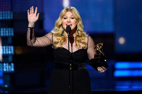 Kelly Clarkson's Awards: Every Major Honor She's Received | NBC Insider