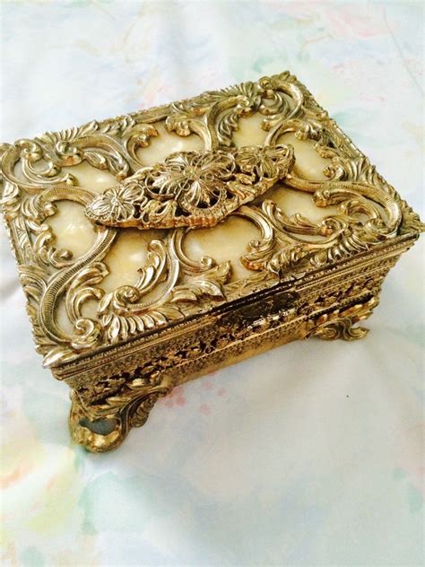 Pin by Leticia Barrera on Emilie | Victorian jewelry, Decorative boxes ...