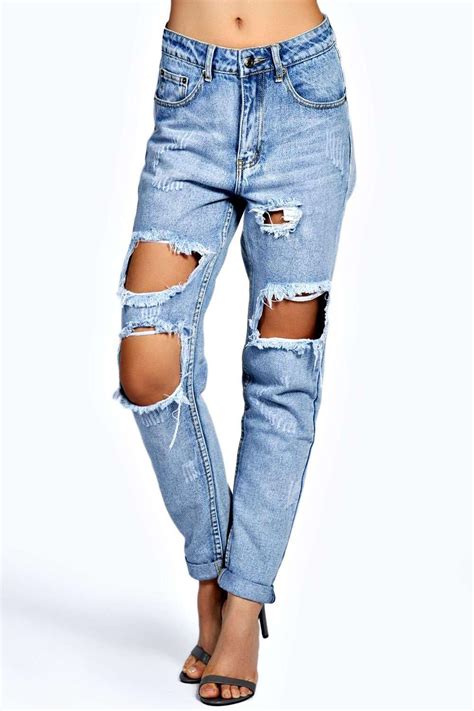 Extremely Ripped Jeans Ye Jean