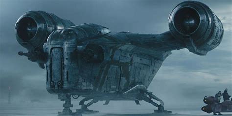 Star Wars Theory: The Mandalorian's Ship Isn't ACTUALLY Named Razor Crest