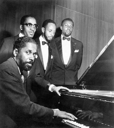 John Lewis (Piano), Milt Jackson (vibr),, Percy Heath (bass), Conny Kay ...