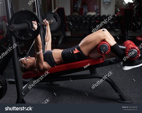 345 Barbell Incline Bench Press Images, Stock Photos & Vectors ...