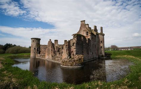 Caerlaverock Castle - Britain's Castles