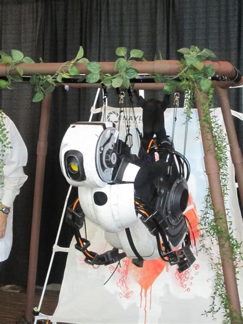 Nerd Girl Army: Amazing GladOS Cosplay at PAX Prime