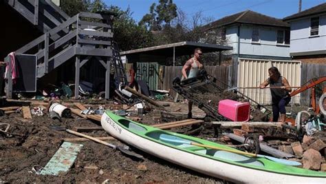 Frustration over slow flood relief in Australia, as Sydney braces for more rain