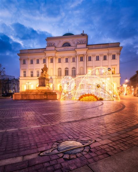 Nicolaus Copernicus monument in Warsaw | Poland - Fine Art Photography by Nico Trinkhaus