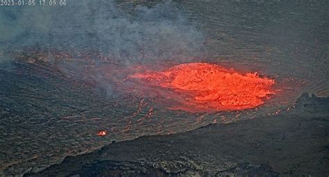 LIVE: Kilauea Volcano ! (Webcam) - Meteo24News