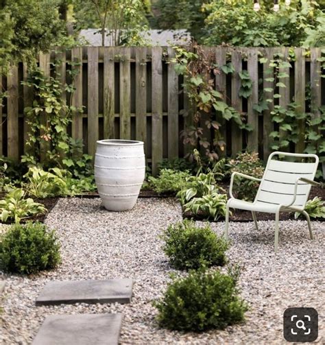 Pea shingle area | Hardscape backyard, Small courtyard gardens, Courtyard gardens design