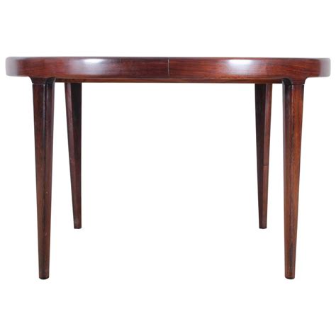 Scandinavian Round Dining Table in Rosewood For Sale at 1stdibs