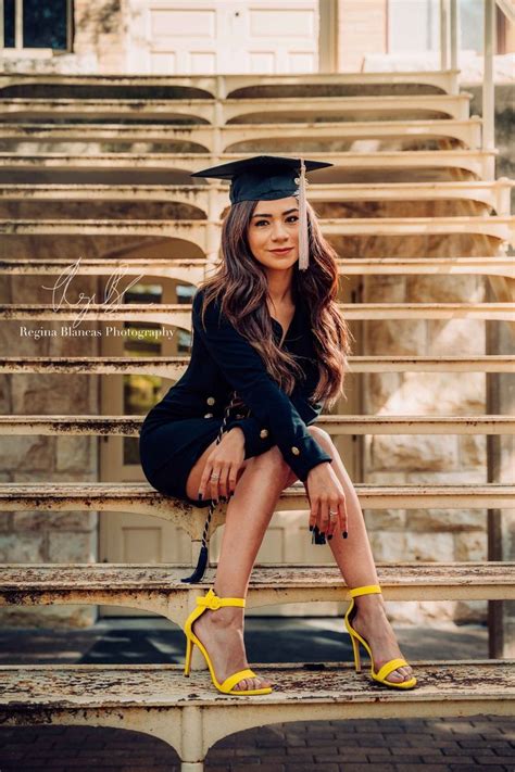 Graduation Photo Shoot Ideas | Cap and gown pictures, Grad photoshoot, Girl graduation pictures