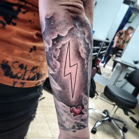 30 Amazing Lightning Bolt Tattoo Ideas To Rock