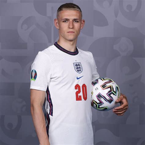 Phil Foden on Twitter | England football team, England national football team, Phil