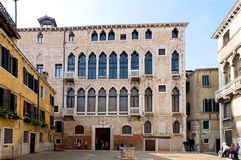 Palazzo Fortuny a Venezia - guida completa, informazioni e ticket