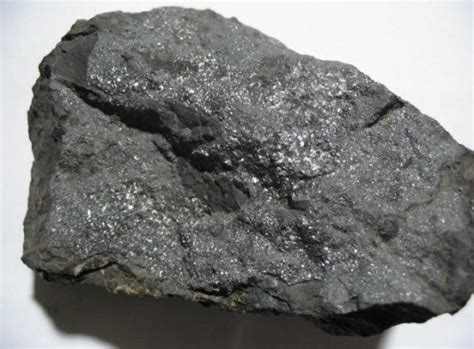 Manganese Facts, Symbol, Discovery, Properties, Everyday Uses