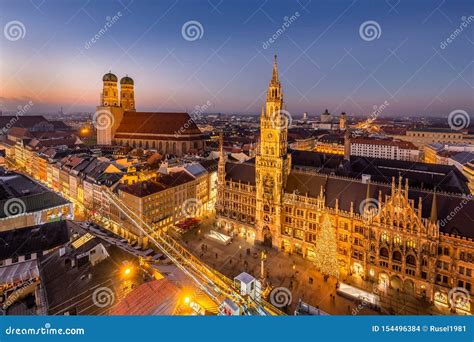 Munich old town editorial stock image. Image of rathaus - 154496384