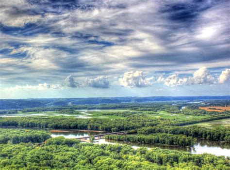 Hiking in Driftless Wisconsin - Driftless Wisconsin