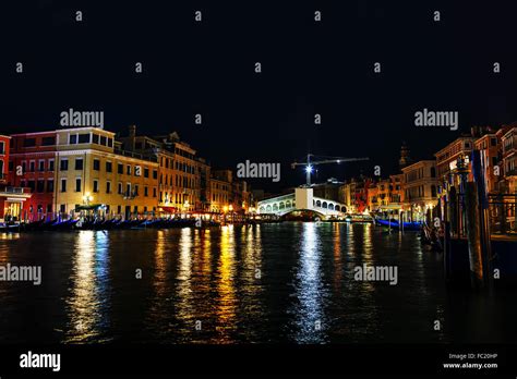 Ponte di rialto italy hi-res stock photography and images - Alamy