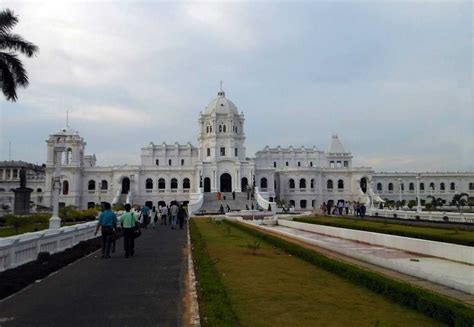 Salar Jung Museum Hyderabad | Salar Jung Museum images, timings, best time to visit