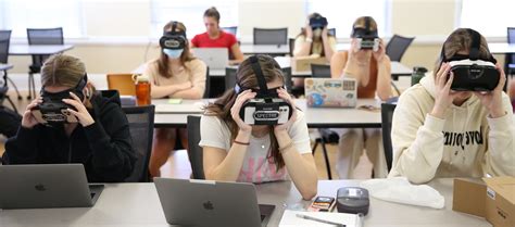 Virtual reality takes students into classroom of the future | UGA FACS