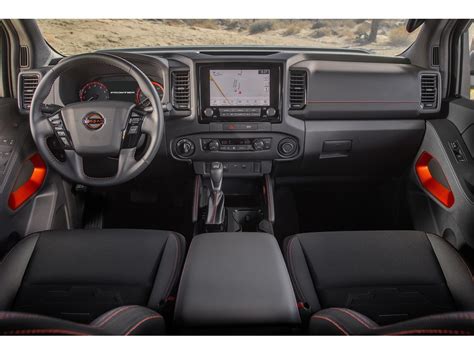 2022 Nissan Frontier Pictures: | U.S. News