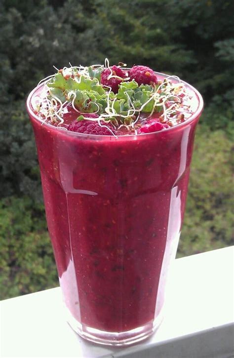 Raspberries, kale, alfalfa sprouts, vanilla corn, orange juice ...