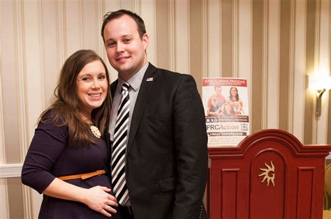 The Duggar Family: What Is Anna Duggar Doing for Money Now That Josh Duggar Is Facing Years in ...