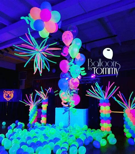 Best 25+ Neon party ideas on Pinterest | Glow party, Black light party ...