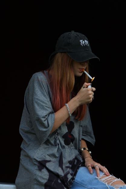 Page 10 | Young Girl Smoking Images - Free Download on Freepik