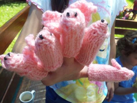 This little piggy went to market - knitted finger puppets | This little ...