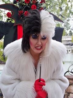 Cruella de Vil at the Disney Villains Meet-And-Greet | Flickr